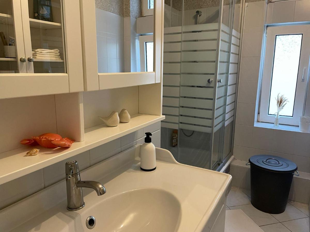 120Qm - 5 Rooms - 2 Bathrooms - Kitchen- Free Parking - Fast Wifi - Yiha Apartment Hannover Eksteriør bilde