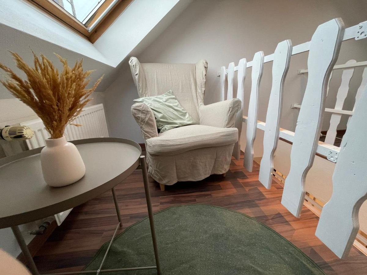 120Qm - 5 Rooms - 2 Bathrooms - Kitchen- Free Parking - Fast Wifi - Yiha Apartment Hannover Eksteriør bilde