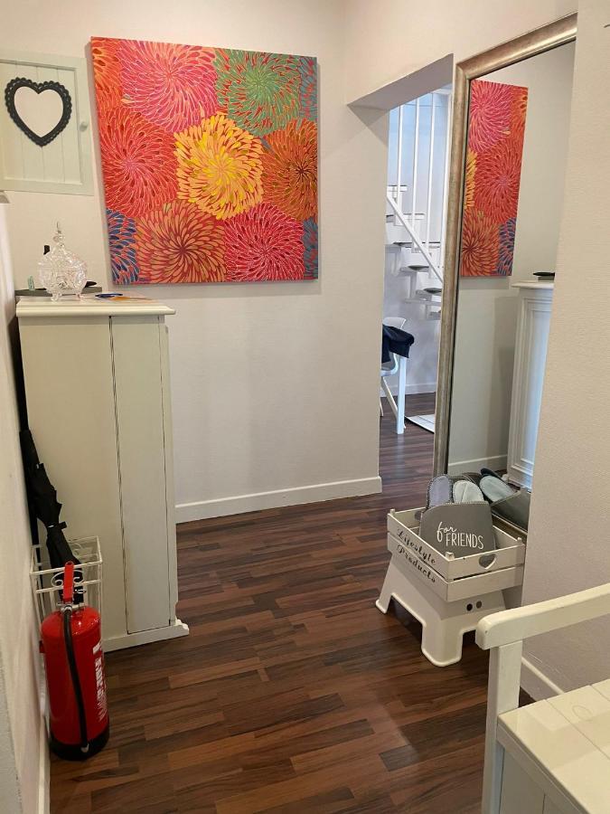 120Qm - 5 Rooms - 2 Bathrooms - Kitchen- Free Parking - Fast Wifi - Yiha Apartment Hannover Eksteriør bilde