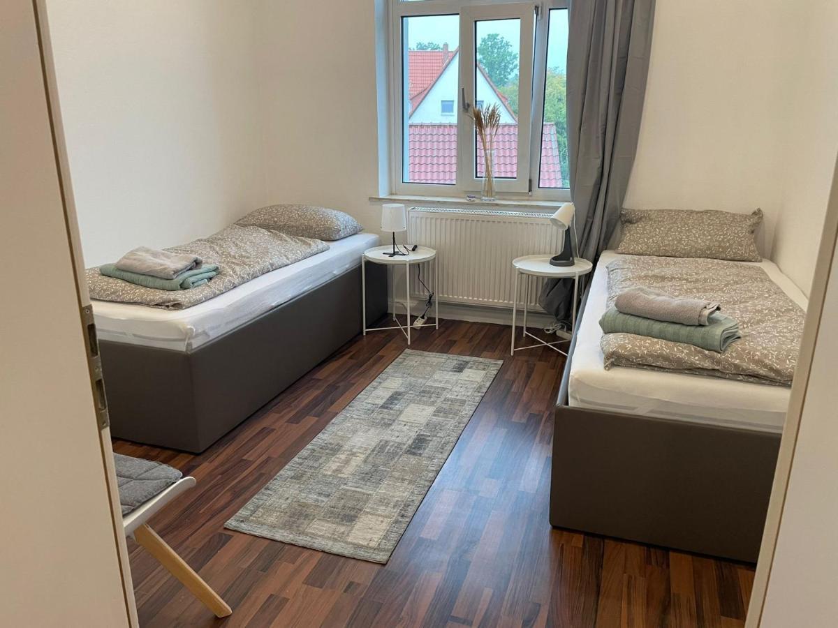120Qm - 5 Rooms - 2 Bathrooms - Kitchen- Free Parking - Fast Wifi - Yiha Apartment Hannover Eksteriør bilde