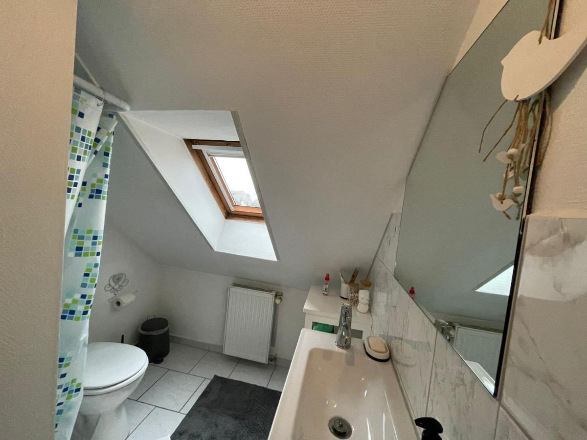 120Qm - 5 Rooms - 2 Bathrooms - Kitchen- Free Parking - Fast Wifi - Yiha Apartment Hannover Eksteriør bilde